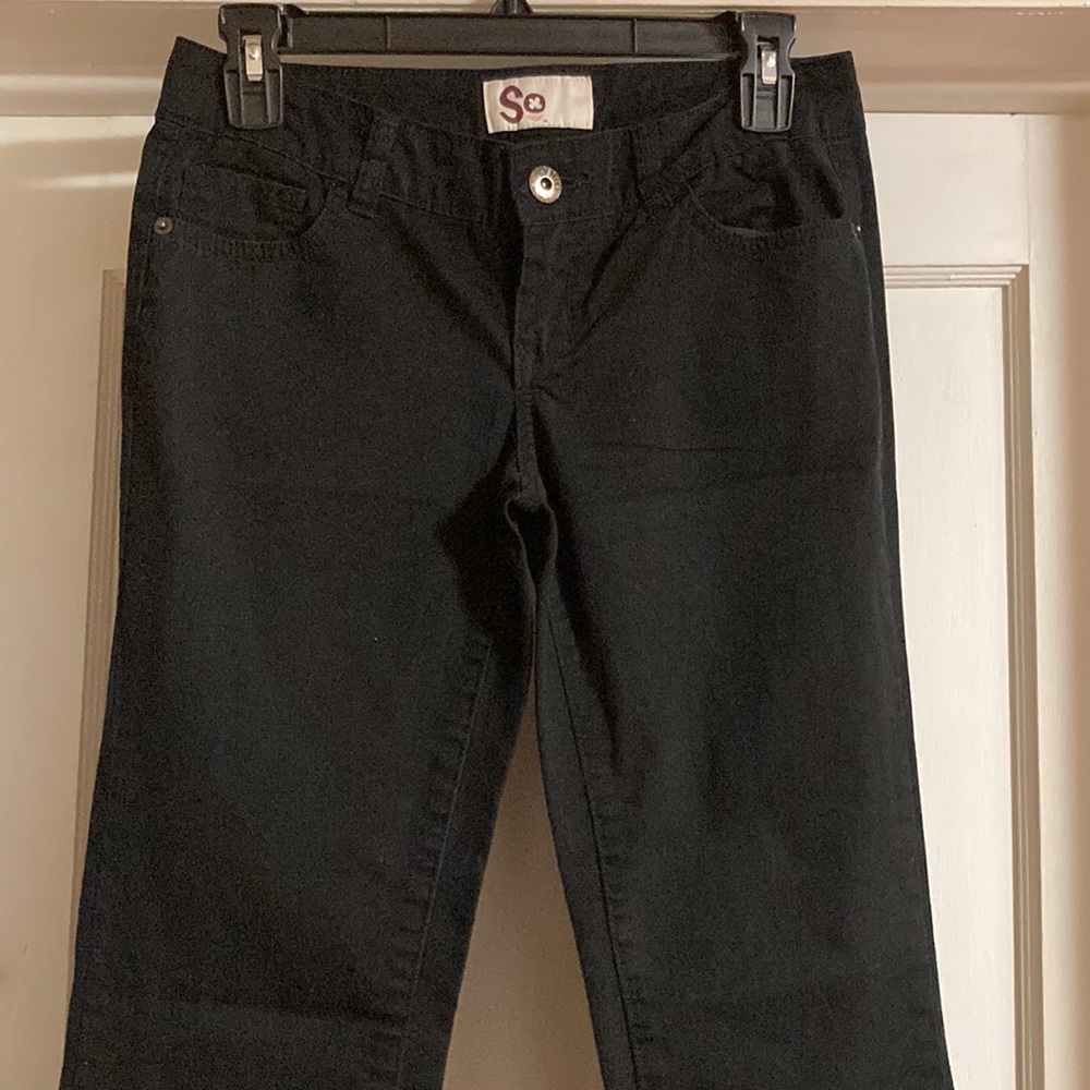 SO Average Junior’s Black Pants (size 5)